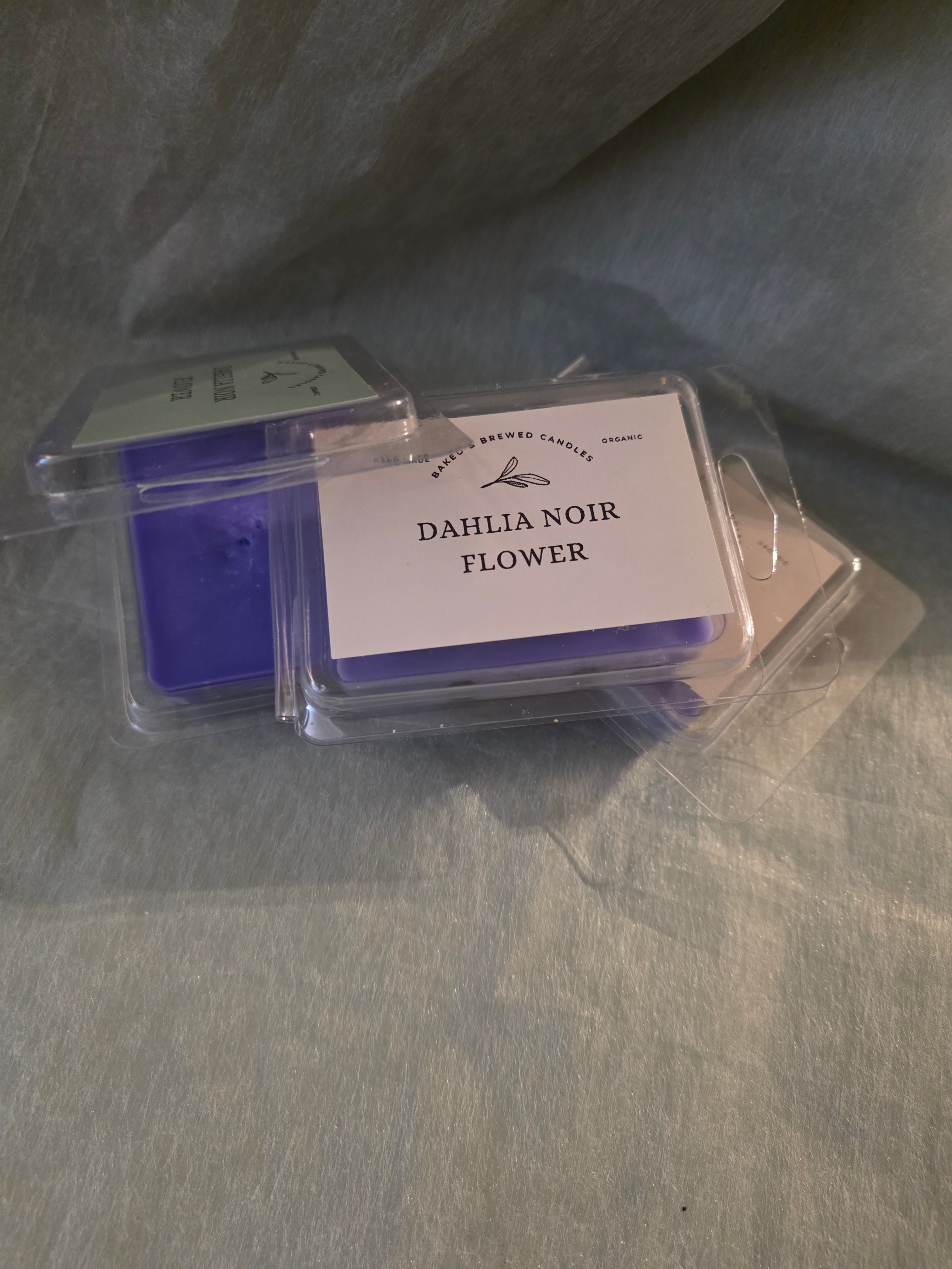 Dahlia Noir Flower Wax Melt